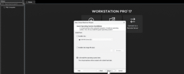 VMware Workstation Pro 17 med guiden Opret ny virtuel maskine, hvor brugeren vælger installationsmetode for gæsteoperativsystem via ISO-fil, DVD-drev eller senere installation.