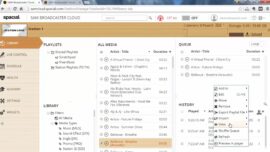 SAM Broadcaster Cloud brugerflade med playlister, mediebibliotek og kø-funktion under test af webbaseret internet radio