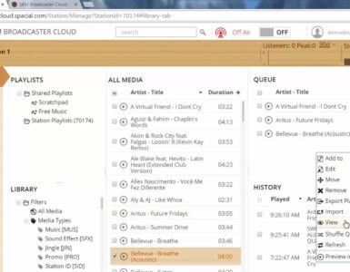 SAM Broadcaster Cloud brugerflade med playlister, mediebibliotek og kø-funktion under test af webbaseret internet radio