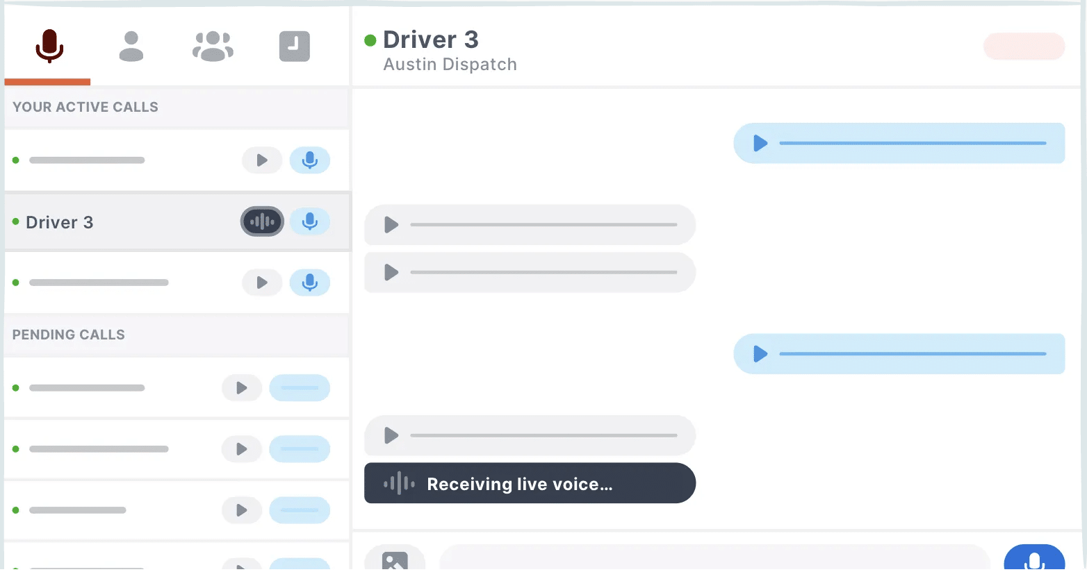 Zello-käyttöliittymä tietokoneella, jossa on aktiivisia ja odottavia puheluita, äänen toisto sekä live push-to-talk -viestejä ohjauskeskusympäristössä.