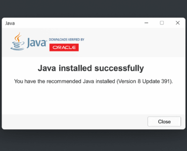 Oracle Java installationsvindue på en Windows 11-computer, hvor beskeden 'Java installed successfully' vises efter en vellykket installation under vores test.