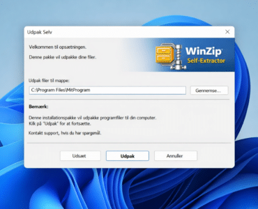 Screenshot fra test af WinZip Self-Extractor på Windows 11, hvor en selvudpakkende ZIP-fil udpakkes uden behov for ekstra komprimeringssoftware