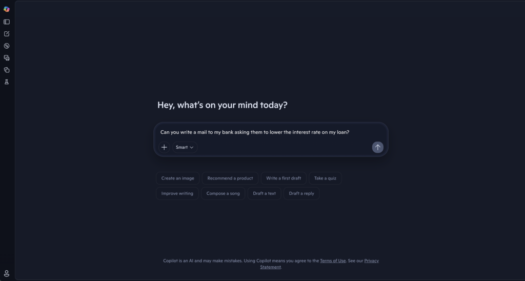 Microsoft Copilot i mørk tilstand med en skrevet prompt i chatfeltet: “Can you write a mail to my bank asking them to lower the interest rate on my loan?”