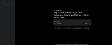 Gemini AI-startskærm i mørkt design med dansk velkomstbesked og mulighed for at stille spørgsmål direkte i chatten