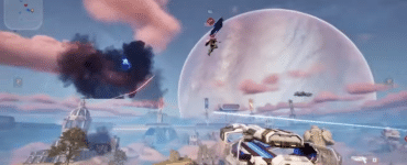 Starsiege: Tribes-kamp med jetpack og Capture the Flag, hvor en spiller flyver gennem luften med flaget, mens der udveksles ild over en stor åben bane.
