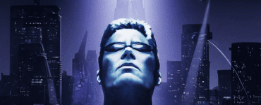 Futuristisk illustration af JC Denton med blå glødende briller foran en dystopisk by med neonlys og mørk himmel – visuelt tema fra Deus Ex: Game of the Year Edition.