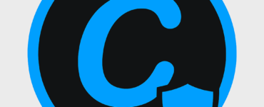 Stilrent, tekstfrit topbillede med blå og sorte nuancer inspireret af IObit-branding – ideelt til en softwareanmeldelse af Advanced SystemCare.