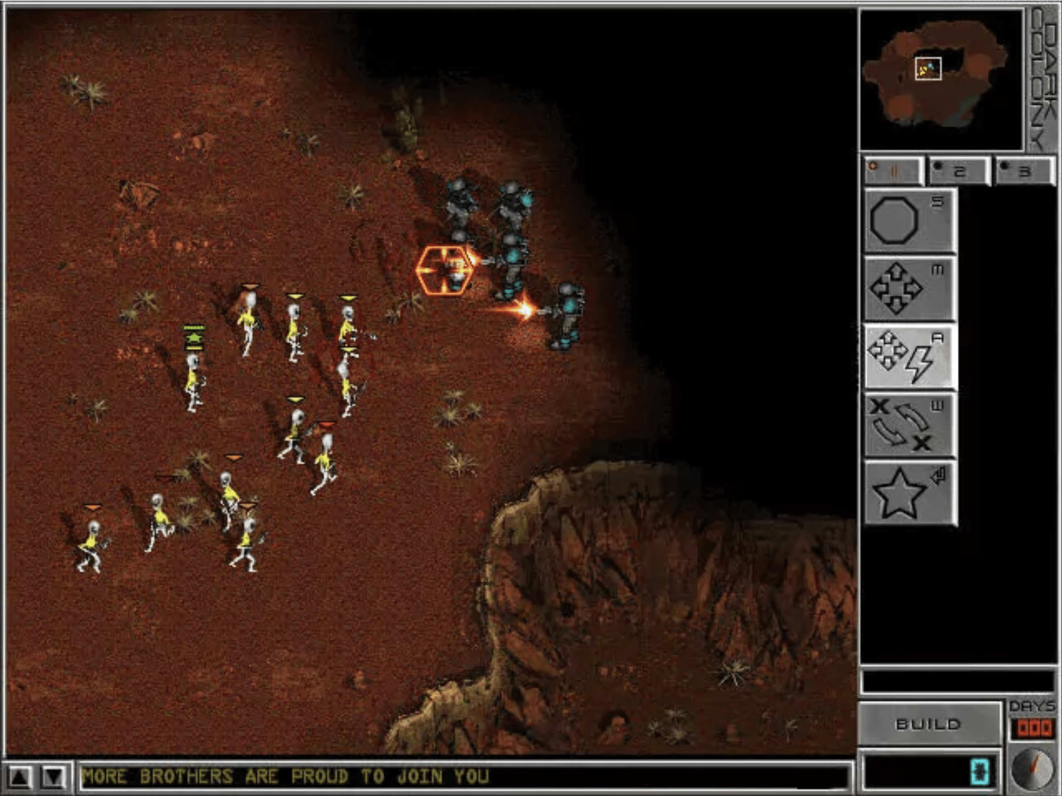 Taistelu Dark Colonyssa, jossa ihmissotilaat hyökkäävät muukalaisryhmää vastaan Marsin punaisella pinnalla pelin klassisessa RTS-näkymässä.