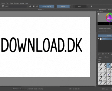 Interface fra Krita, hvor et hvidt lærred viser teksten “DOWNLOAD.DK”, omgivet af farvevælger, lagpanel og penselværktøjer i programmets mørke layout.