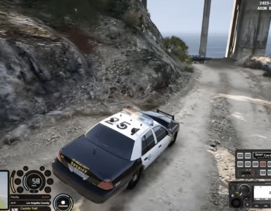 FiveM GTA V roleplay – sherifbil kører på grusvej ved bro (PC)