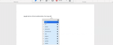 AppWriter ordforslag i Word, hvor skrivehjælpen foreslår ord som uden, udtaler og udmærket Billedtekst: Screenshot fra vores test af AppWriter, hvor ordforslag og oplæsning vises direkte i et Word-dokument