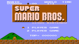 Super Mario Bros. startskærm med klassisk 8-bit grafik, hvor Mario står foran den ikoniske titelmenu fra Nintendo-spillet.